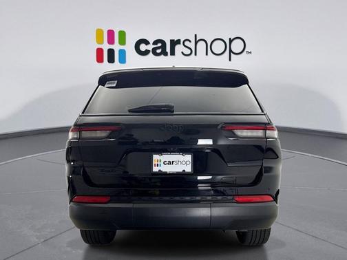 Diamond Black Crystal Pearlcoat 2023 Jeep Grand Cherokee L Altitude