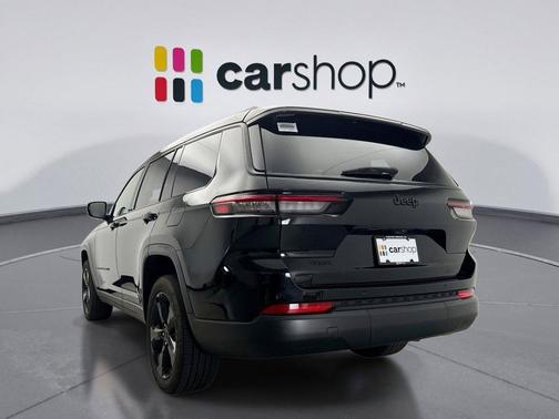 Diamond Black Crystal Pearlcoat 2023 Jeep Grand Cherokee L Altitude