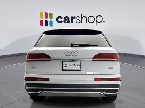 Glacier White Metallic 2023 Audi Q7 45 Premium Plus