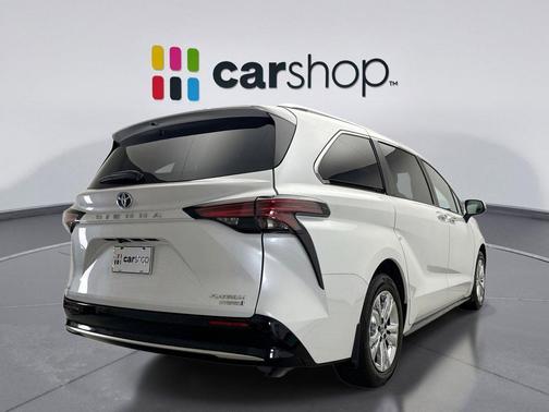 2022 Toyota Sienna Platinum 7 Passenger