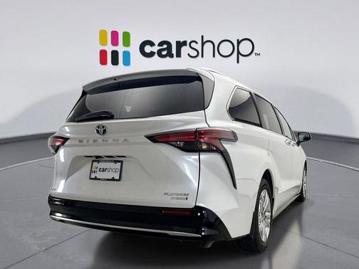 2022 Toyota Sienna Platinum 7 Passenger