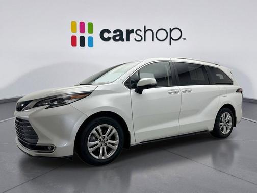 2022 Toyota Sienna Platinum 7 Passenger