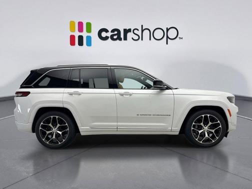 2022 Jeep Grand Cherokee Summit