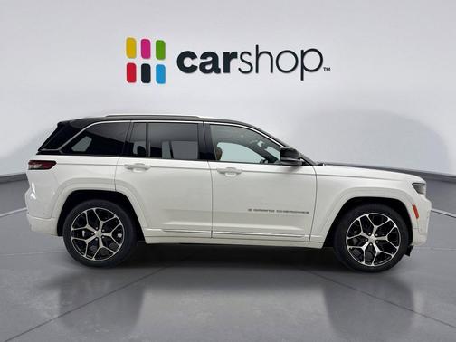 2022 Jeep Grand Cherokee Summit