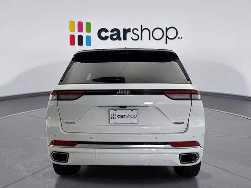 2022 Jeep Grand Cherokee Summit