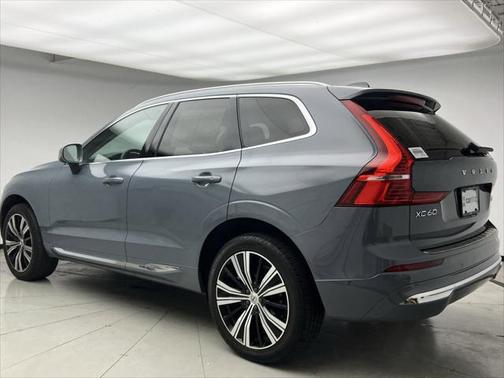 2022 Volvo XC60 B6 Inscription
