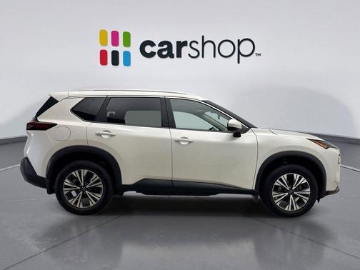 Pearl White Tricoat 2023 Nissan Rogue SV