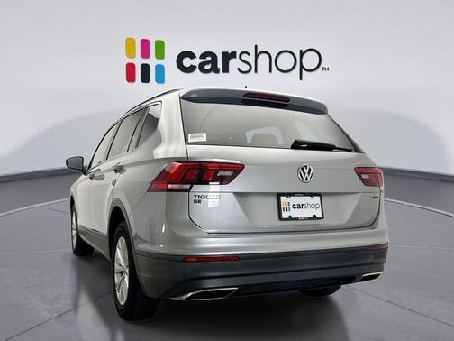 Platinum Gray Metallic 2019 Volkswagen Tiguan 2.0T SE 4MOTION