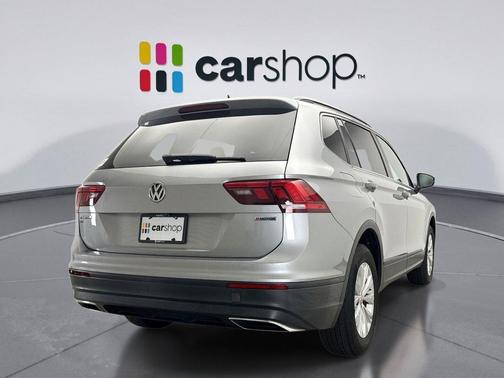 Platinum Gray Metallic 2019 Volkswagen Tiguan 2.0T SE 4MOTION