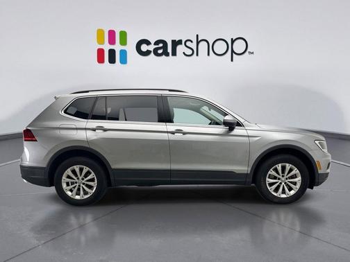Platinum Gray Metallic 2019 Volkswagen Tiguan 2.0T SE 4MOTION