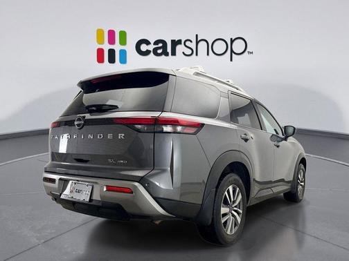 2023 Nissan Pathfinder SL 4WD