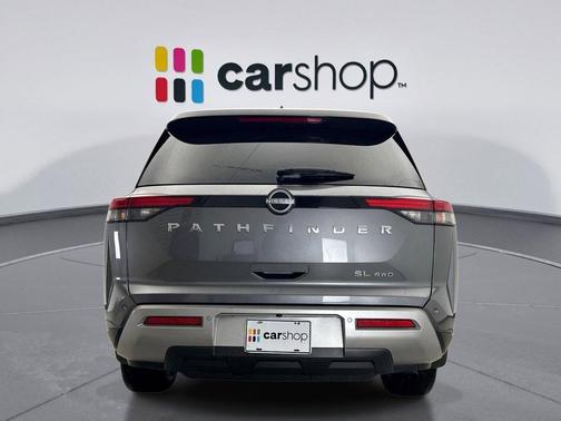 2023 Nissan Pathfinder SL 4WD