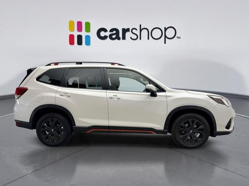Crystal White Pearl 2024 Subaru Forester Sport