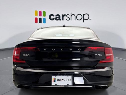 2018 Volvo S90 T5 Momentum