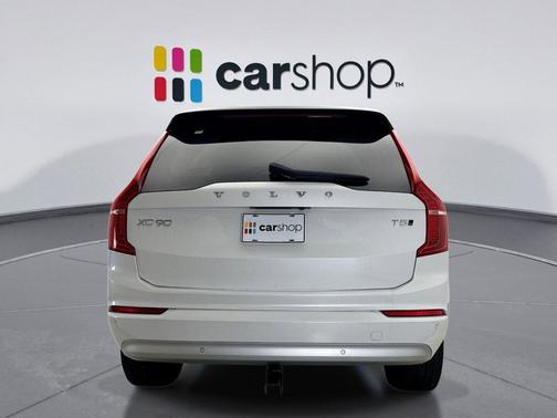 2022 Volvo XC90 T5 Momentum