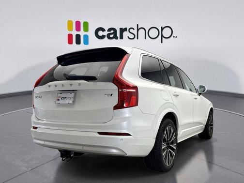2022 Volvo XC90 T5 Momentum