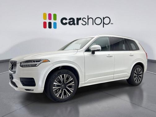 2022 Volvo XC90 T5 Momentum