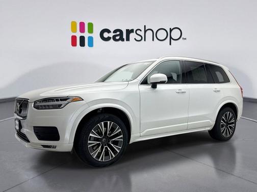 2022 Volvo XC90 T5 Momentum