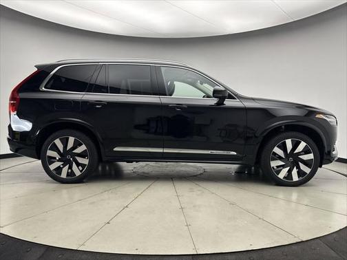 2024 Volvo XC90 Recharge Plug-In Hybrid T8 Ultimate 6-Seater