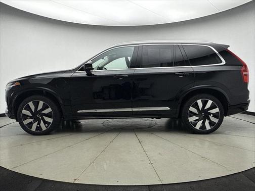 2024 Volvo XC90 Recharge Plug-In Hybrid T8 Ultimate 6-Seater