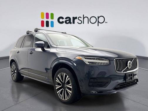 2022 Volvo XC90 T5 Momentum