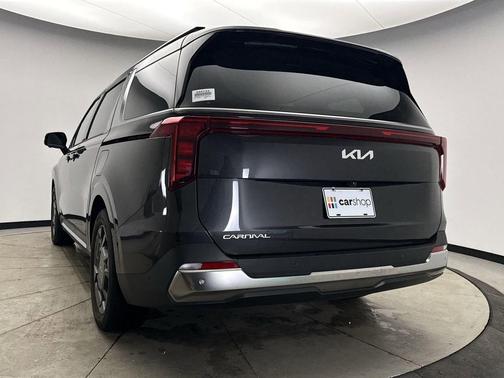 2025 Kia Carnival SX