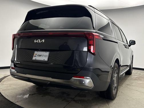 2025 Kia Carnival SX