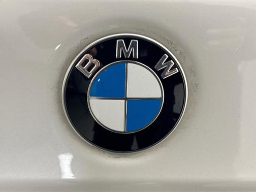 Mineral White Metallic 2023 BMW 530 i xDrive