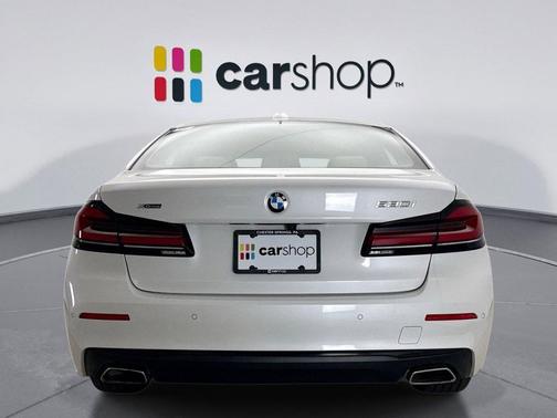 Mineral White Metallic 2023 BMW 530 i xDrive
