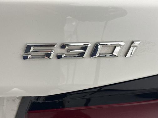 2023 BMW 530 i xDrive
