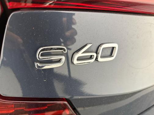2020 Volvo S60 T5 Momentum