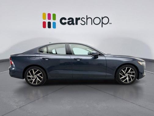 2020 Volvo S60 T5 Momentum