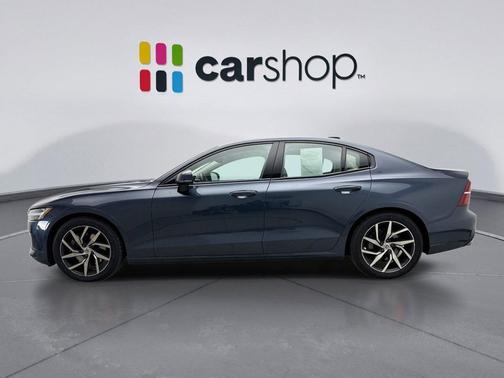 2020 Volvo S60 T5 Momentum