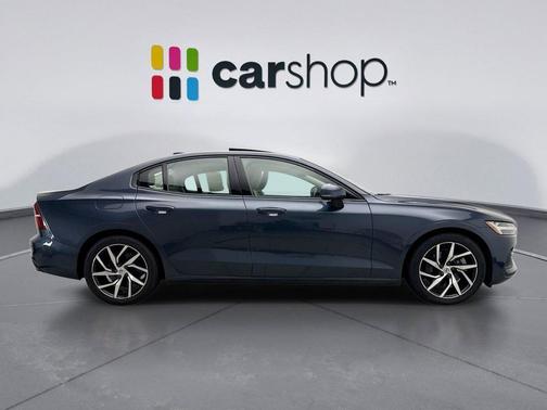 2020 Volvo S60 T5 Momentum