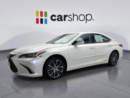 2022 Lexus ES 300h Base