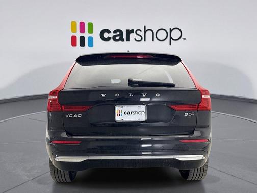 2023 Volvo XC60 B5 Plus Bright Theme