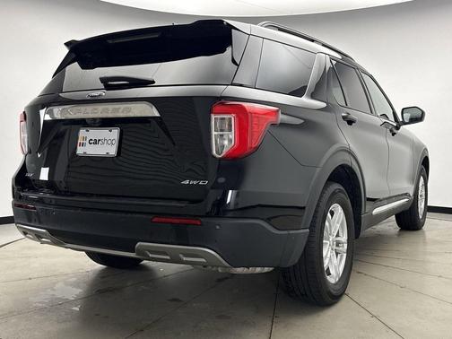 AGATE BLACK METALLIC 2022 Ford Explorer XLT
