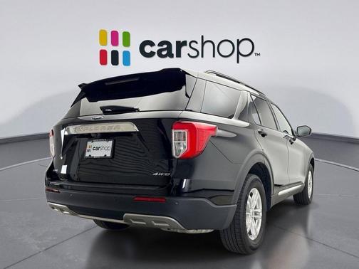 AGATE BLACK METALLIC 2022 Ford Explorer XLT