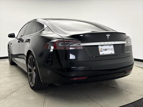 2020 Tesla Model S Performance