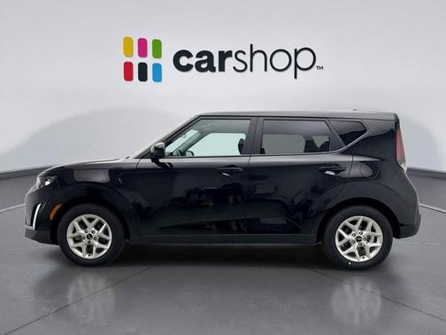 Fusion Black 2025 Kia Soul LX