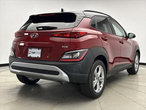2022 Hyundai KONA SEL