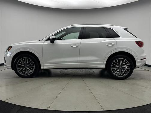 2022 Audi Q3 40 Premium