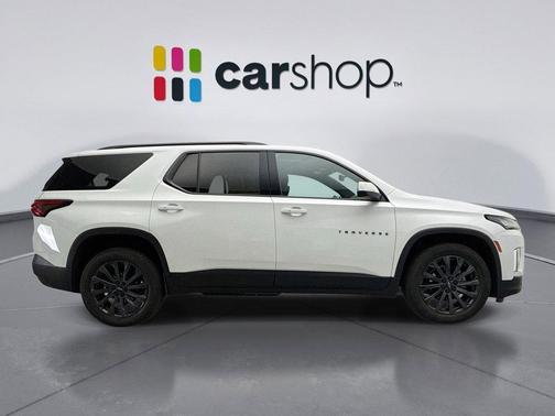 Summit White 2023 Chevrolet Traverse RS