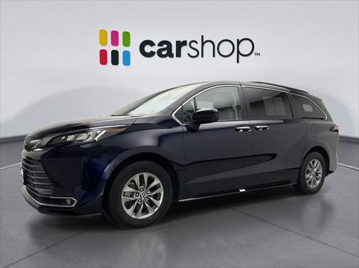 2022 Toyota Sienna XLE 7 Passenger