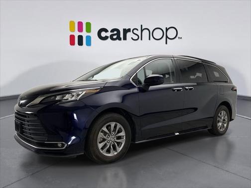 2022 Toyota Sienna XLE 7 Passenger