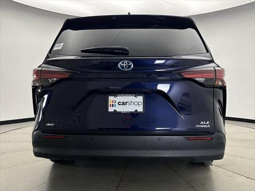 2022 Toyota Sienna XLE 7 Passenger