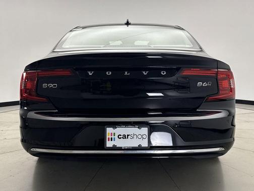 2022 Volvo S90 B6 Inscription