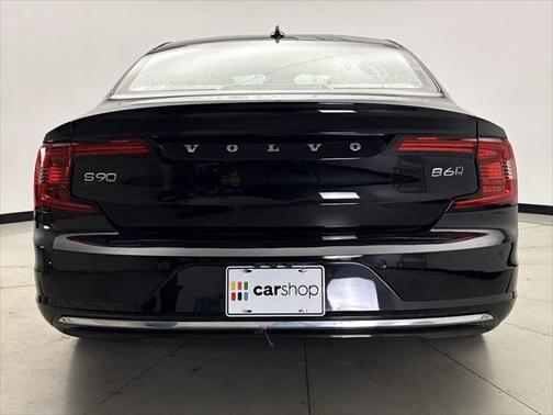 2022 Volvo S90 B6 Inscription