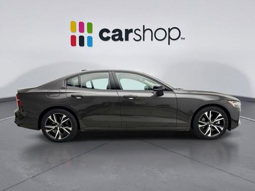2025 Volvo S60 B5 Plus