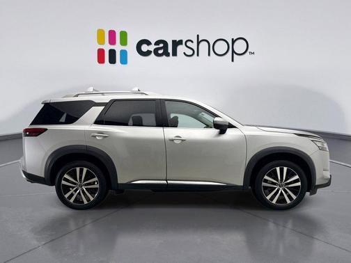Brilliant Silver Metallic 2023 Nissan Pathfinder Platinum 4WD